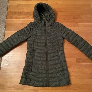 Gap Lightweight Hunter Green Puffer Jacket